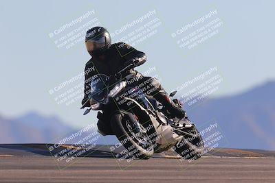 media/Nov-06-2023-Moto Forza (Mon) [[ce023d0744]]/3-Intermediate Group/Session 5 (Turn 9)/